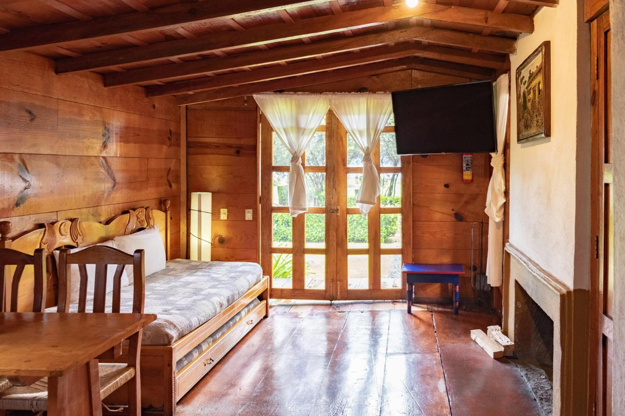 Zirahuen Forest And Resort ภายนอก รูปภาพ