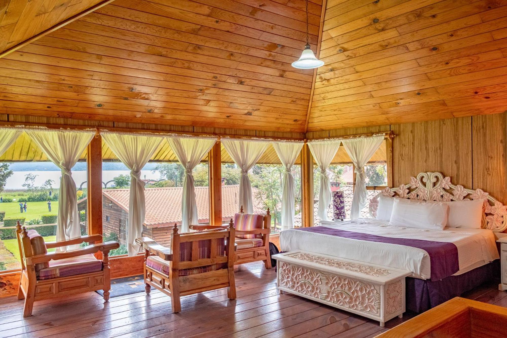 Zirahuen Forest And Resort ภายนอก รูปภาพ