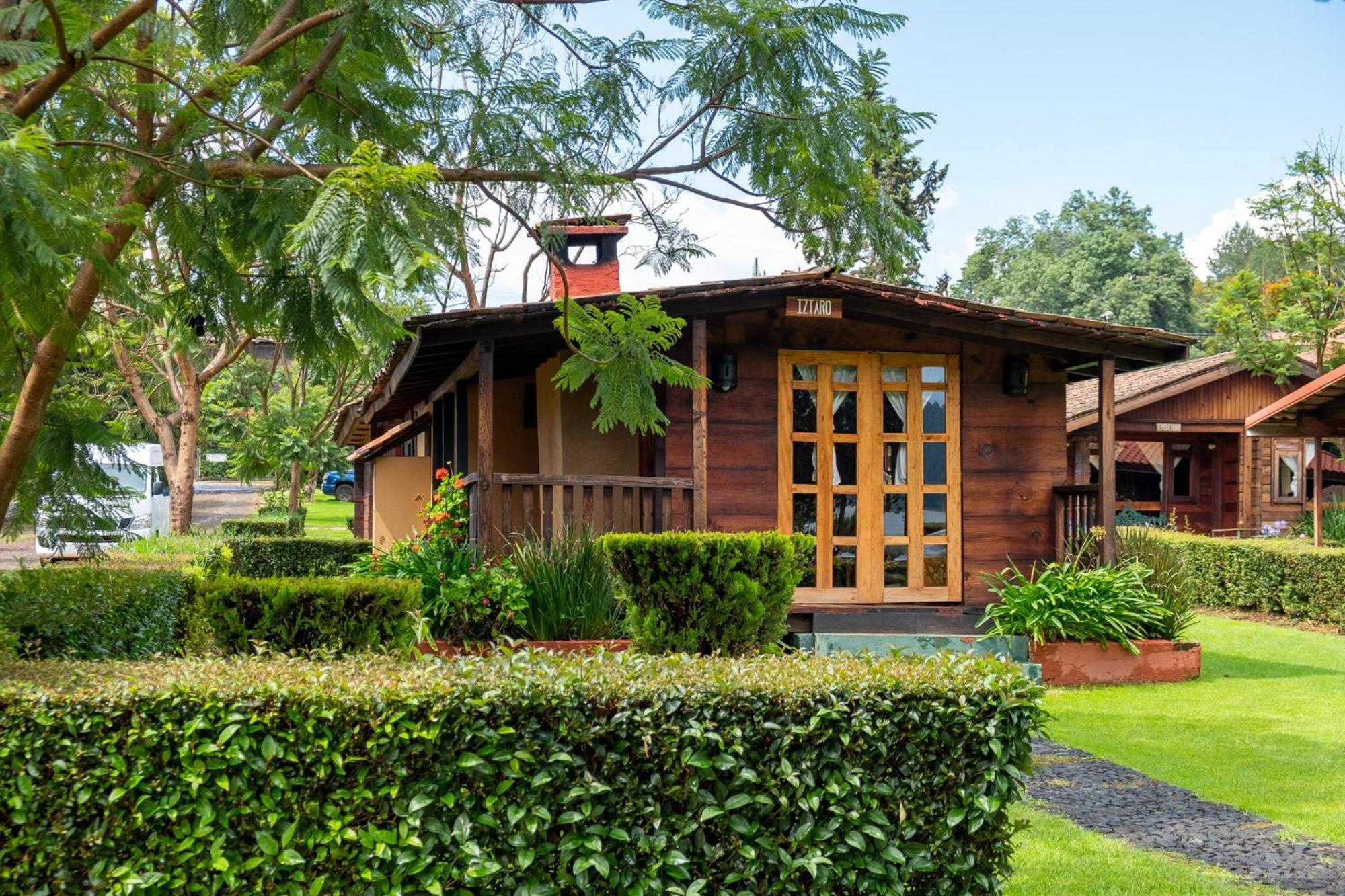 Zirahuen Forest And Resort ภายนอก รูปภาพ