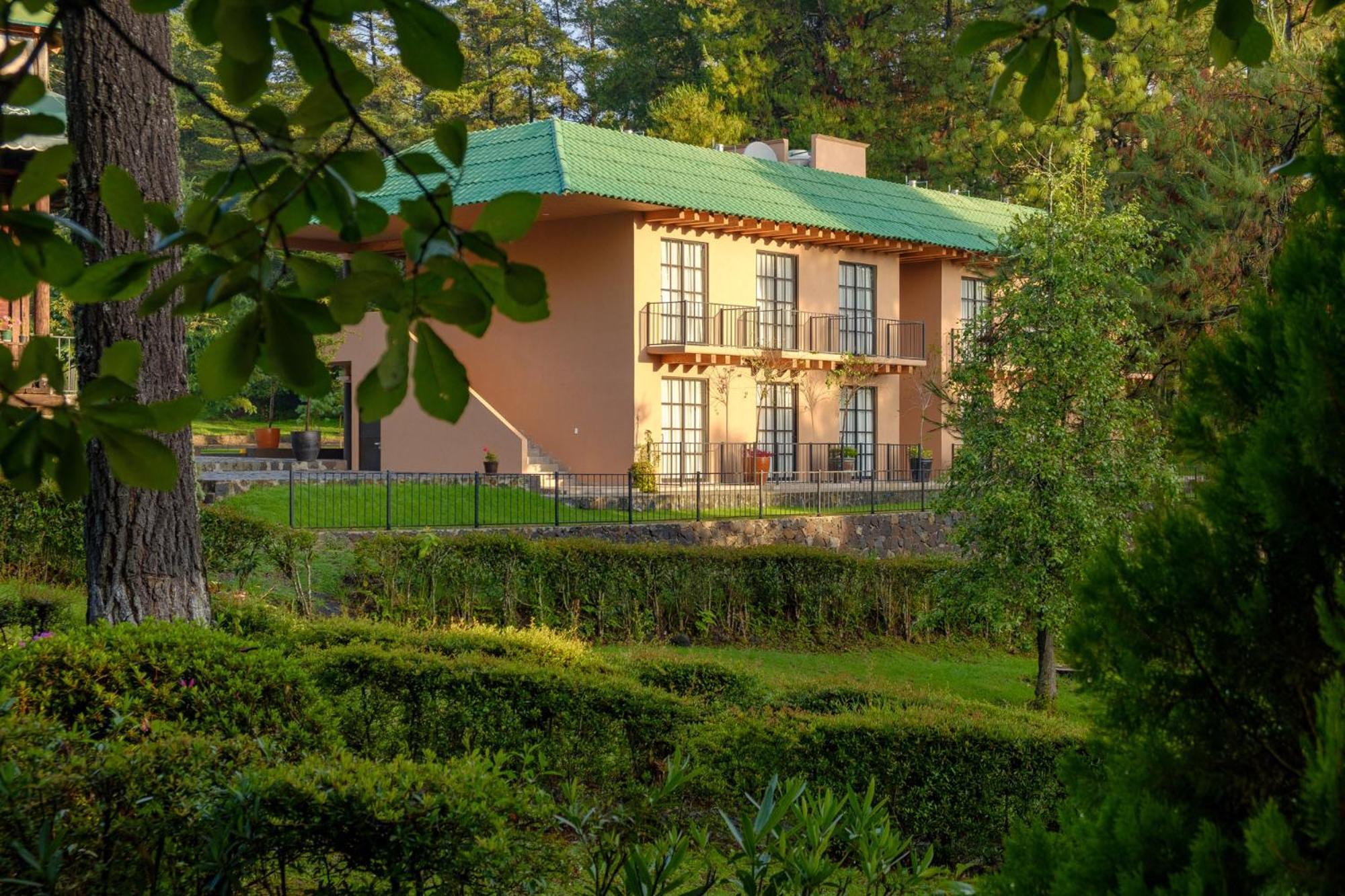 Zirahuen Forest And Resort ภายนอก รูปภาพ