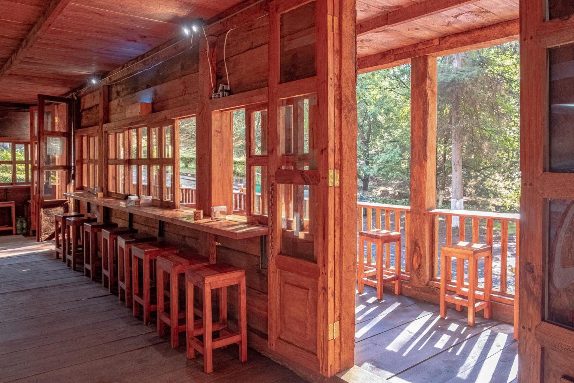 Zirahuen Forest And Resort ภายนอก รูปภาพ