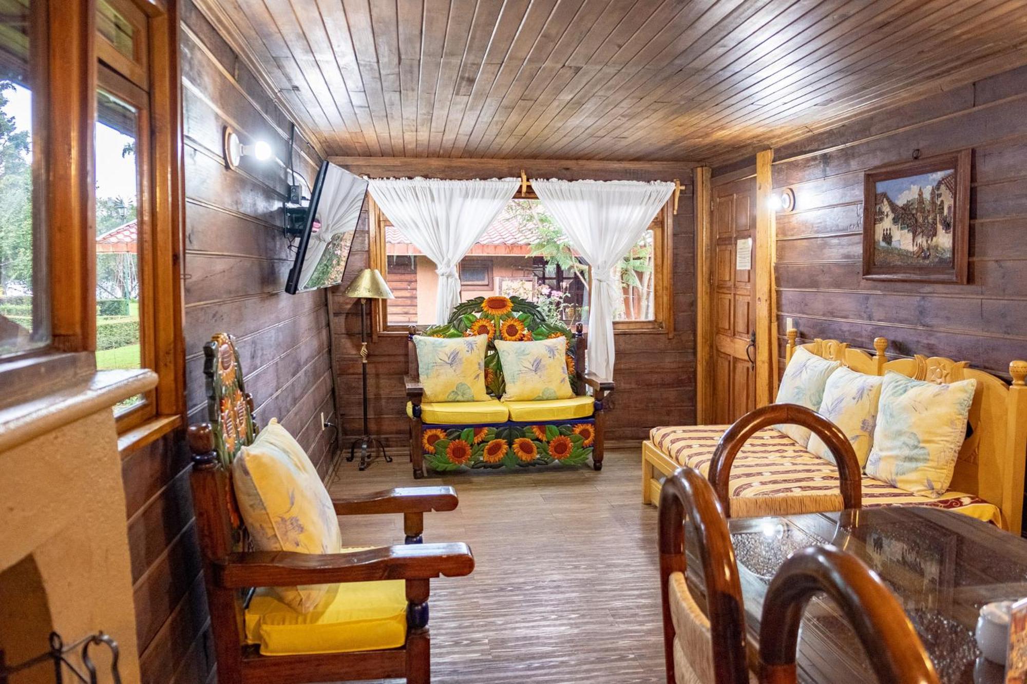 Zirahuen Forest And Resort ภายนอก รูปภาพ