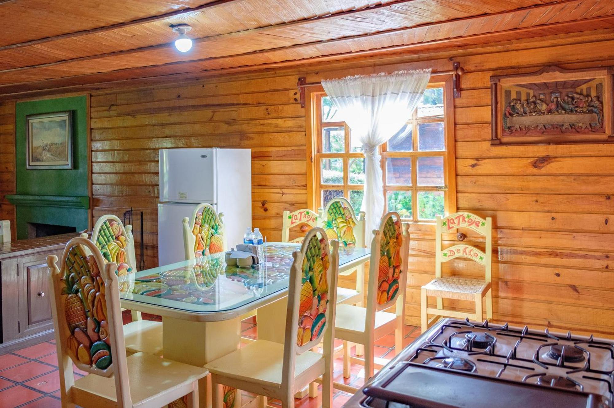 Zirahuen Forest And Resort ภายนอก รูปภาพ
